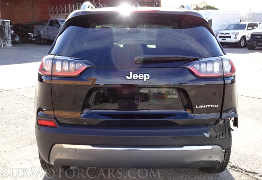 2019 Jeep Cherokee - Image 11