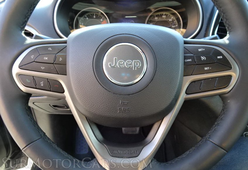 2019 Jeep Cherokee - Image 44