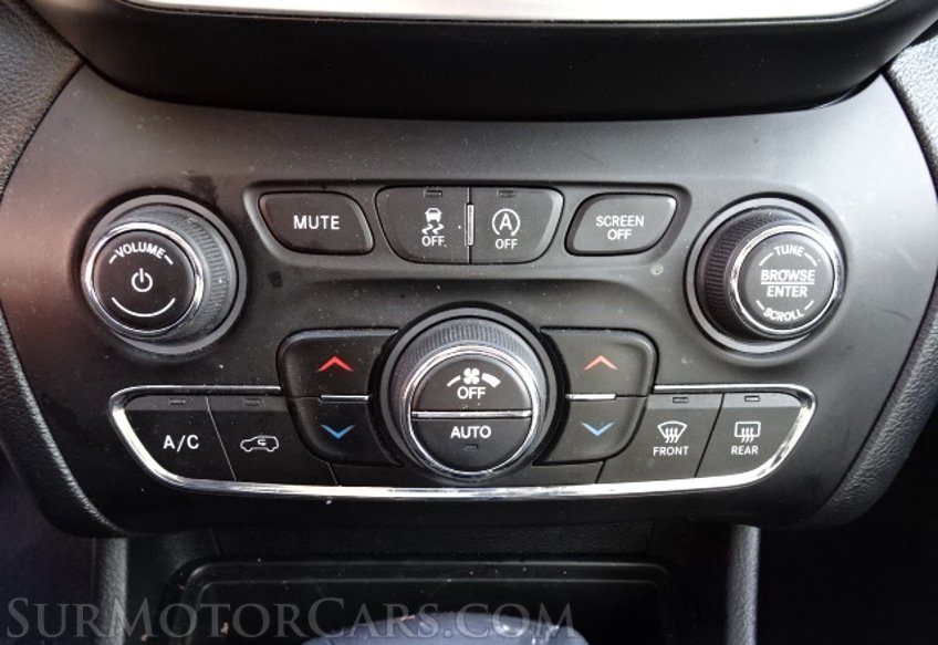 2019 Jeep Cherokee - Image 41