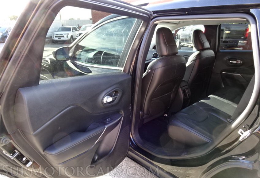 2019 Jeep Cherokee - Image 31