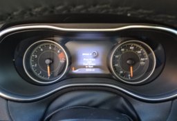 2019 Jeep Cherokee - Image 37