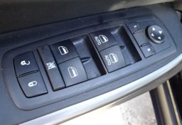 2019 Jeep Cherokee - Image 52