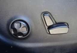 2019 Jeep Cherokee - Image 55