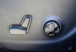 2019 Jeep Cherokee - Image 54