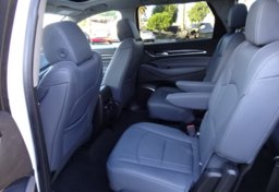 2020 Buick Enclave - Image 31