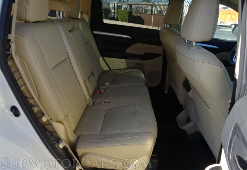 2016 Toyota Highlander - Image 26