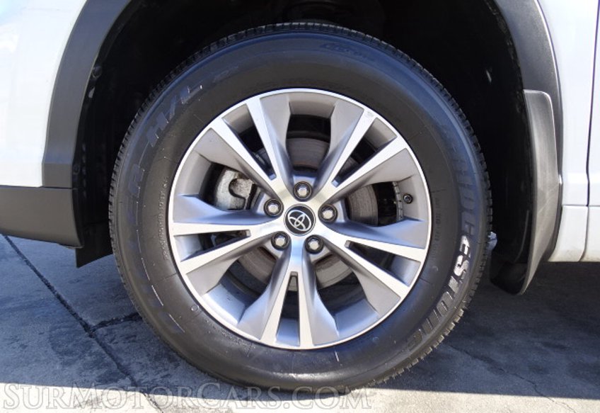 2016 Toyota Highlander - Image 17