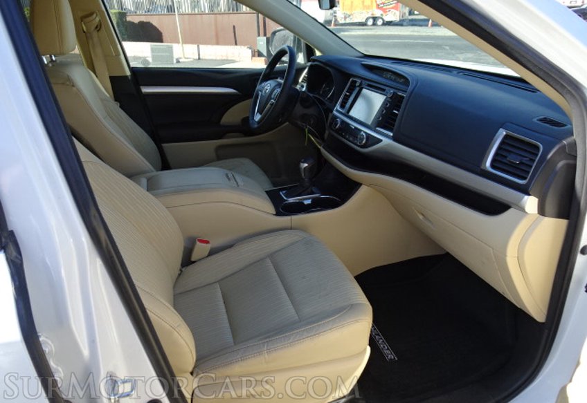 2016 Toyota Highlander - Image 20
