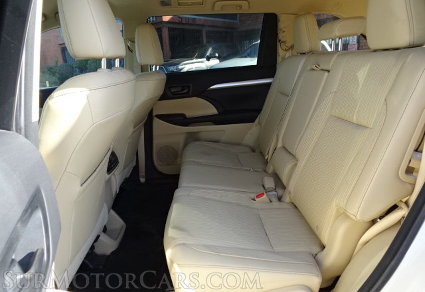 2016 Toyota Highlander - Image 29