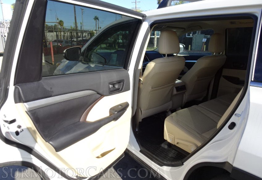 2016 Toyota Highlander - Image 25