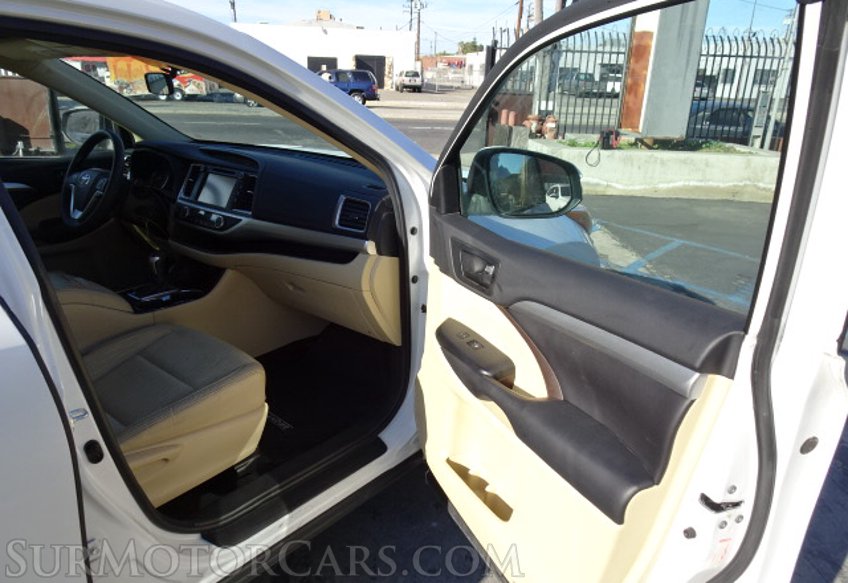 2016 Toyota Highlander - Image 18