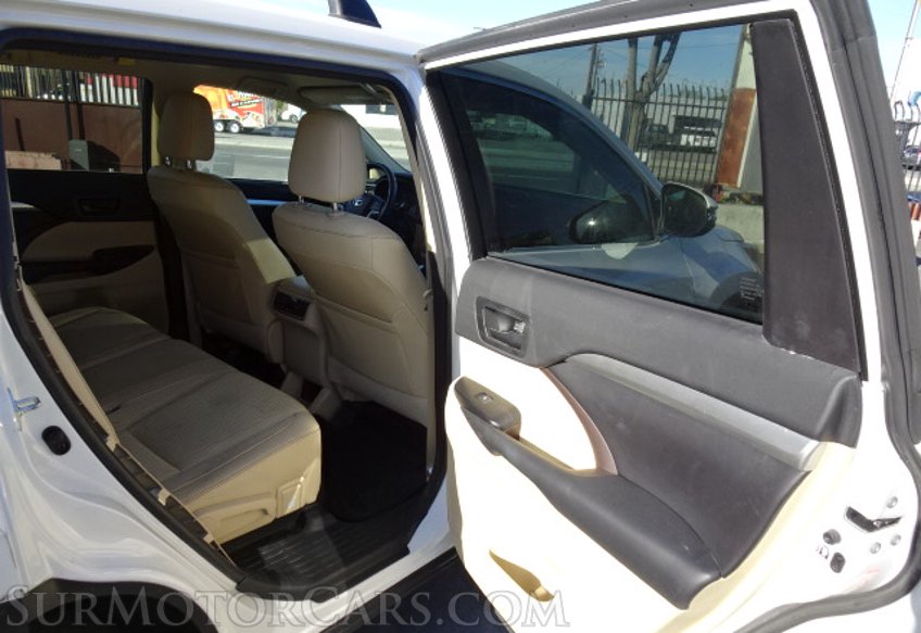 2016 Toyota Highlander - Image 24