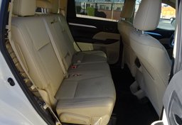 2016 Toyota Highlander - Image 26