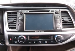 2016 Toyota Highlander - Image 38