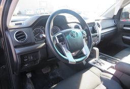 2014 Toyota Tundra 4WD Truck - Image 25