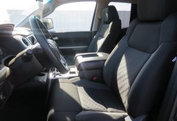 2014 Toyota Tundra 4WD Truck - Image 28