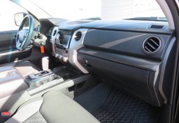 2014 Toyota Tundra 4WD Truck - Image 29