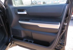 2014 Toyota Tundra 4WD Truck - Image 50