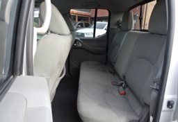 2018 Nissan Frontier - Image 32