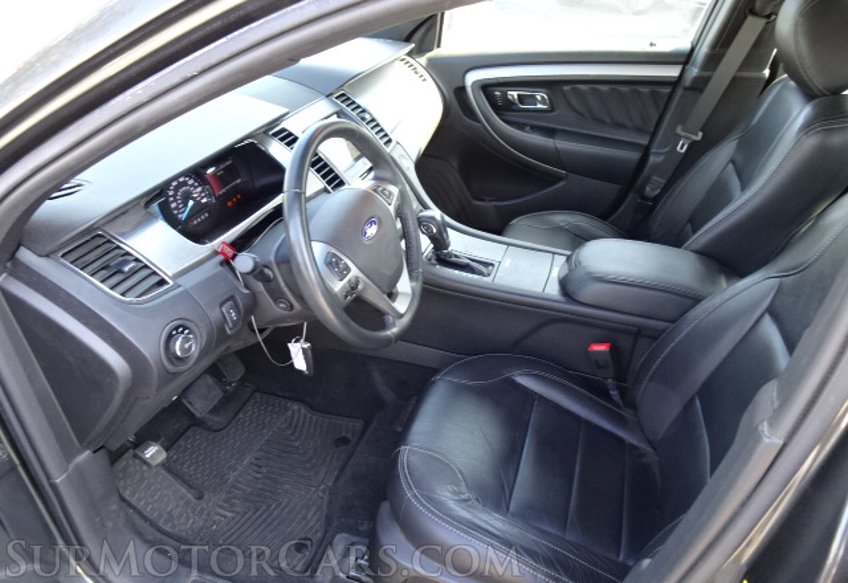 2016 Ford Taurus - Image 25