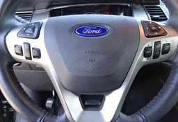 2016 Ford Taurus - Image 32