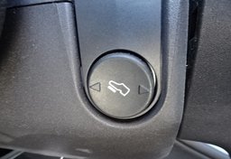 2016 Ford Taurus - Image 36