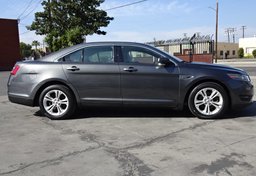 2016 Ford Taurus - Image 9