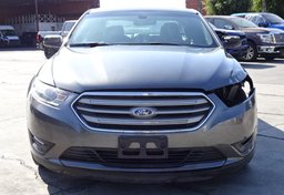 2016 Ford Taurus - Image 11