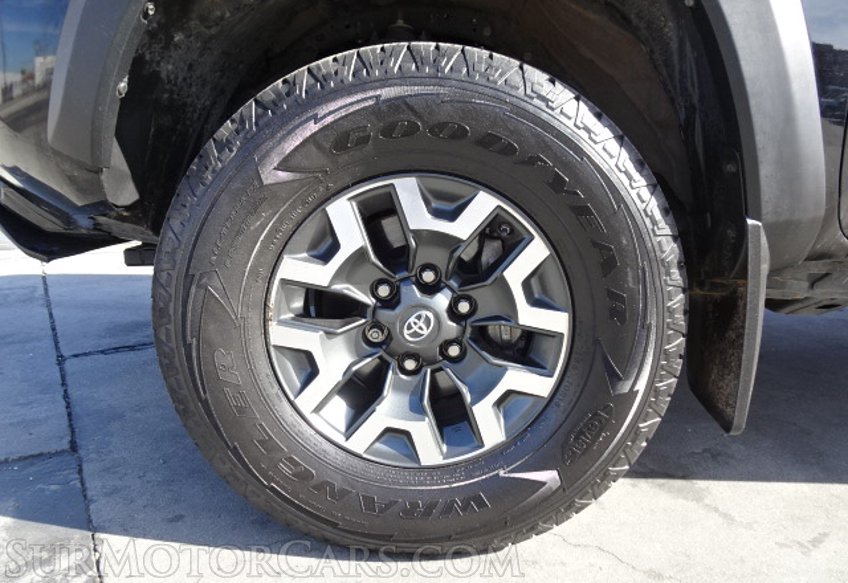 2017 Toyota Tacoma - Image 11