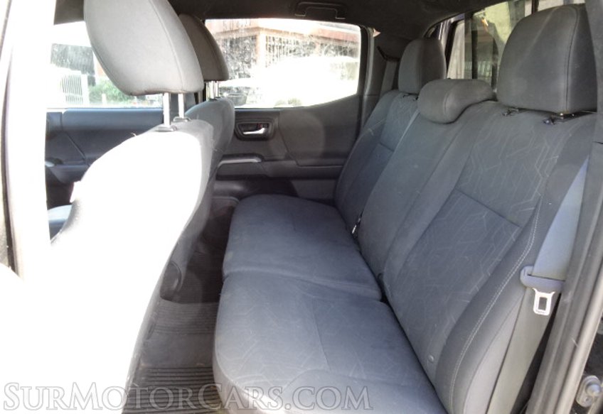 2017 Toyota Tacoma - Image 32