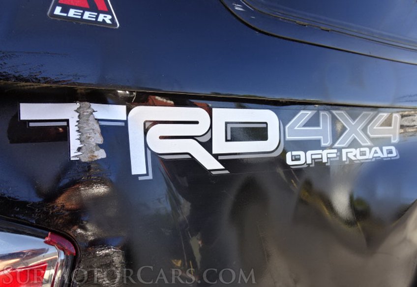 2017 Toyota Tacoma - Image 20