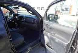 2017 Toyota Tacoma - Image 23