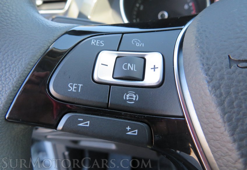 2019 Volkswagen Tiguan - Image 32