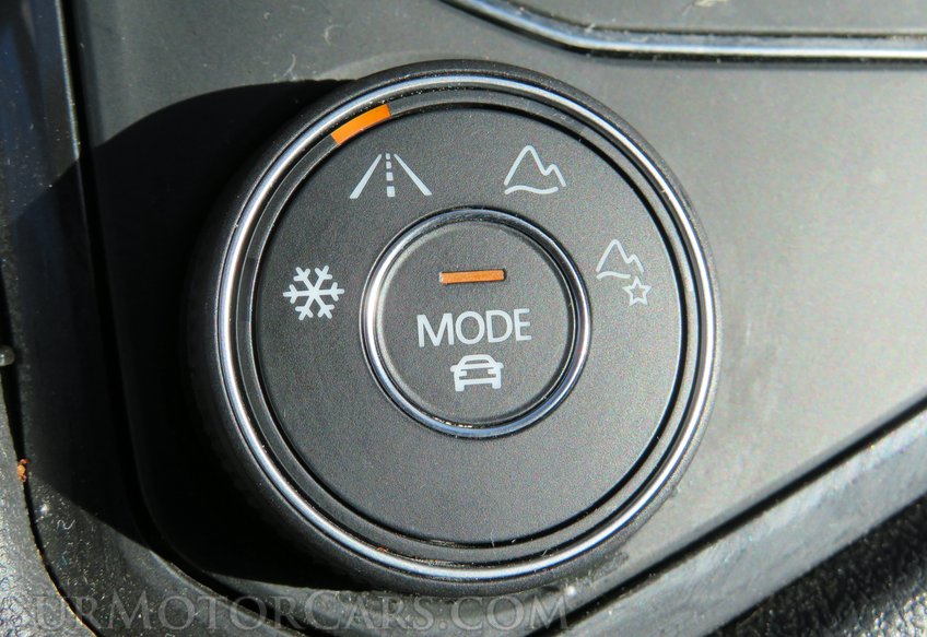 2019 Volkswagen Tiguan - Image 38