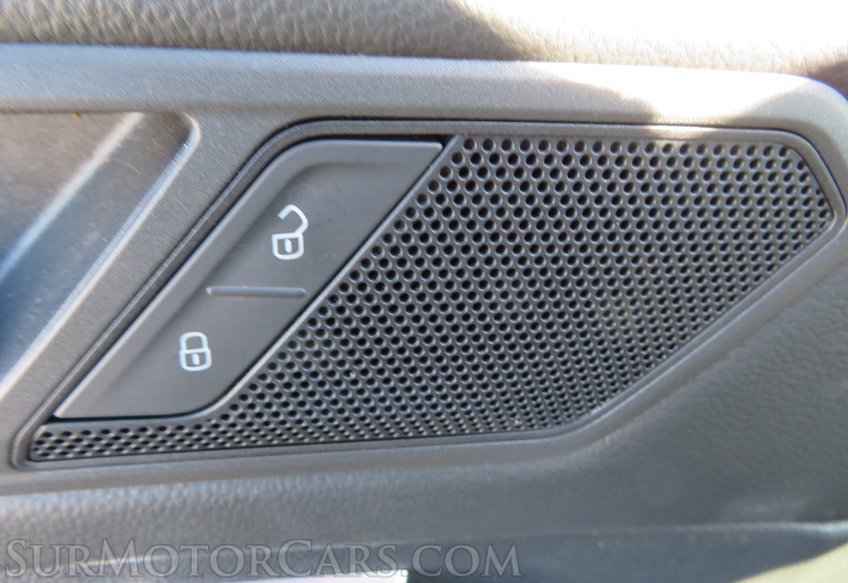 2019 Volkswagen Tiguan - Image 40