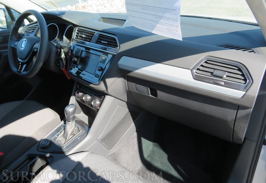 2019 Volkswagen Tiguan - Image 19