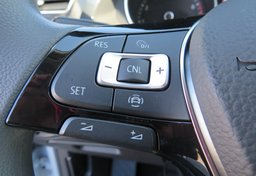 2019 Volkswagen Tiguan - Image 32