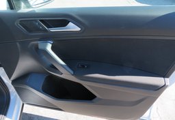 2019 Volkswagen Tiguan - Image 45