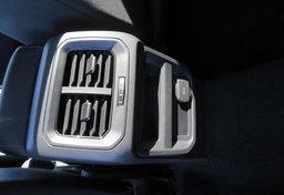 2019 Volkswagen Tiguan - Image 37