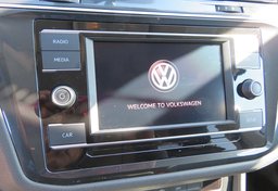 2019 Volkswagen Tiguan - Image 56