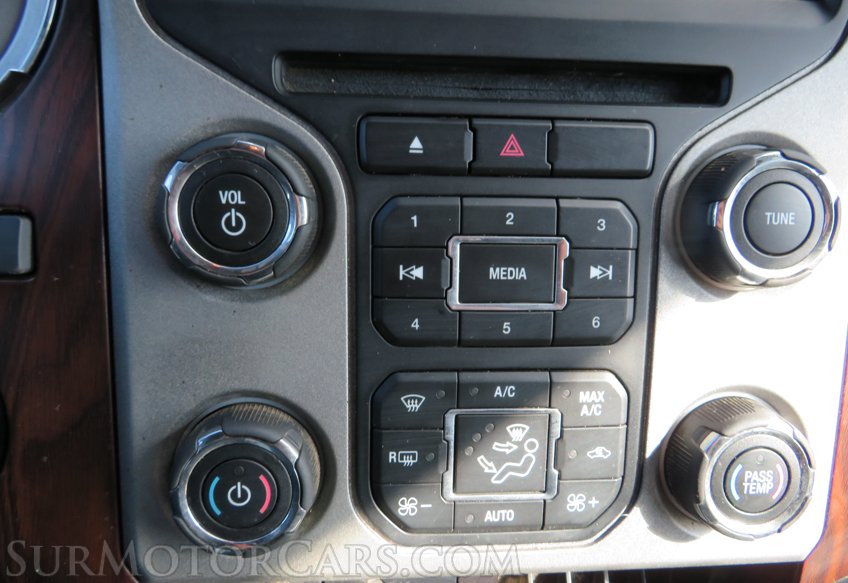 2016 Ford Super Duty F-350 SRW - Image 43