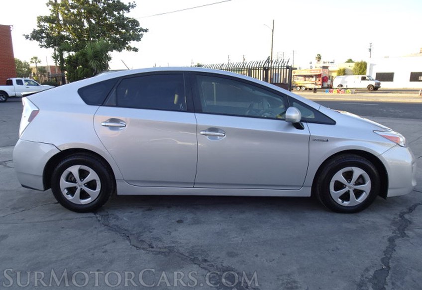 2015 Toyota Prius - Image 3