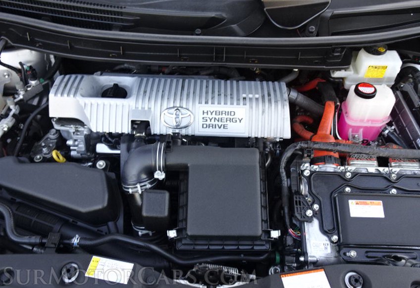 2015 Toyota Prius - Image 27