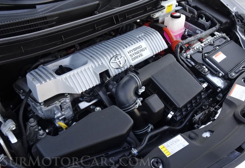 2015 Toyota Prius - Image 29