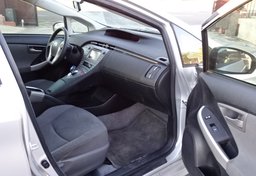 2015 Toyota Prius - Image 21