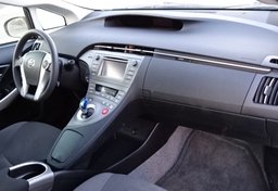 2015 Toyota Prius - Image 20