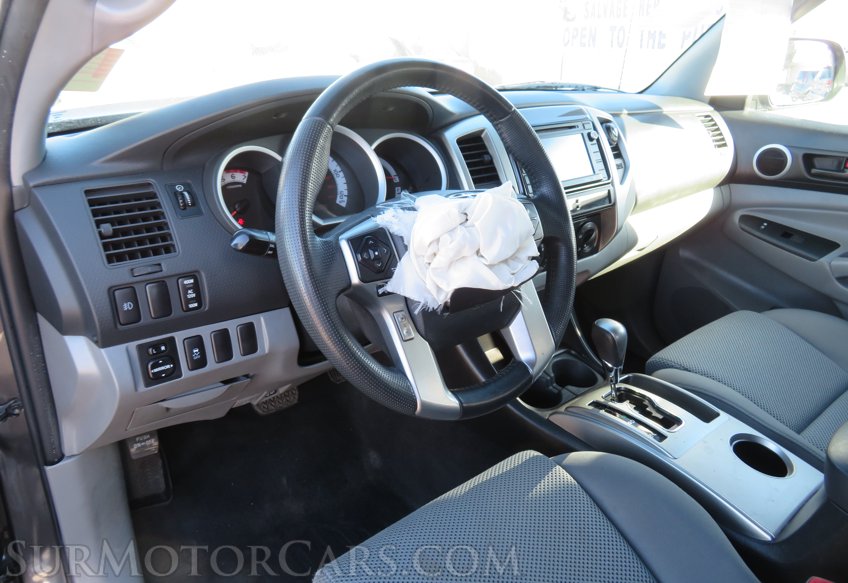 2014 Toyota Tacoma - Image 22