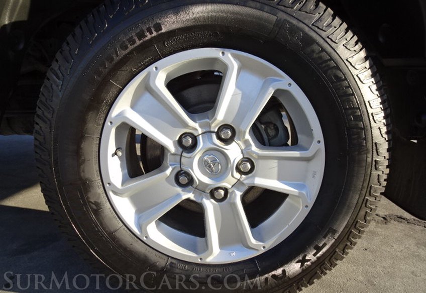 2015 Toyota Tundra - Image 18