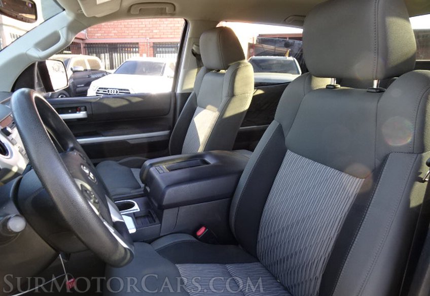 2015 Toyota Tundra - Image 25