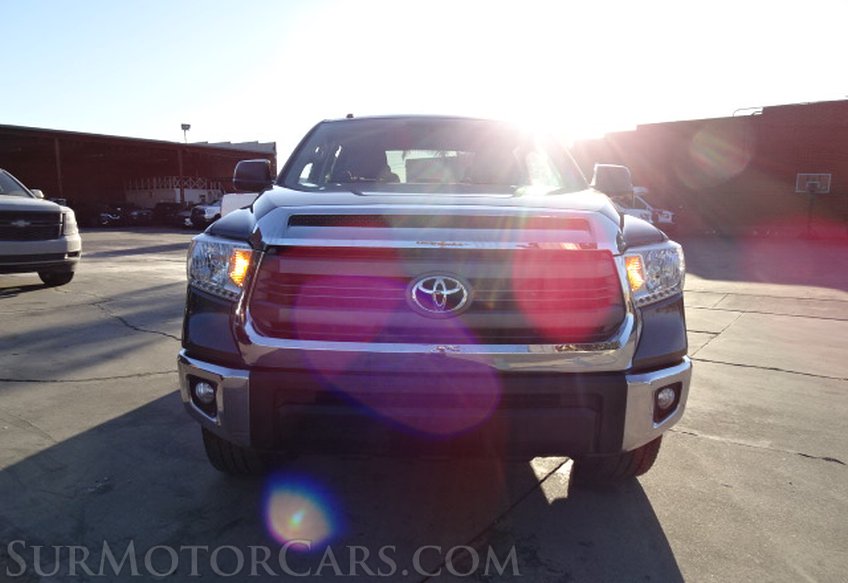 2015 Toyota Tundra - Image 14